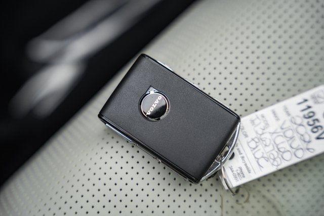 New 2026 Volvo XC60 B5 Ultra w/ Protection Package Premier image 43