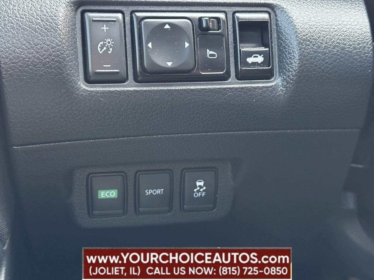 Used 2017 Nissan Sentra SV w/ Style Package image 32