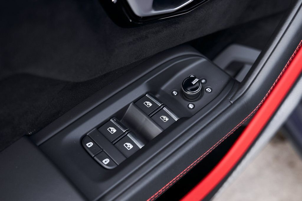 Used 2024 Lamborghini Urus Performante image 39