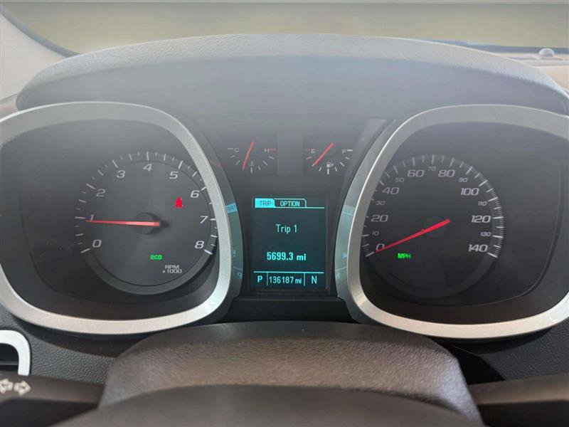 Used 2017 Chevrolet Equinox LT w/ Convenience Package image 25