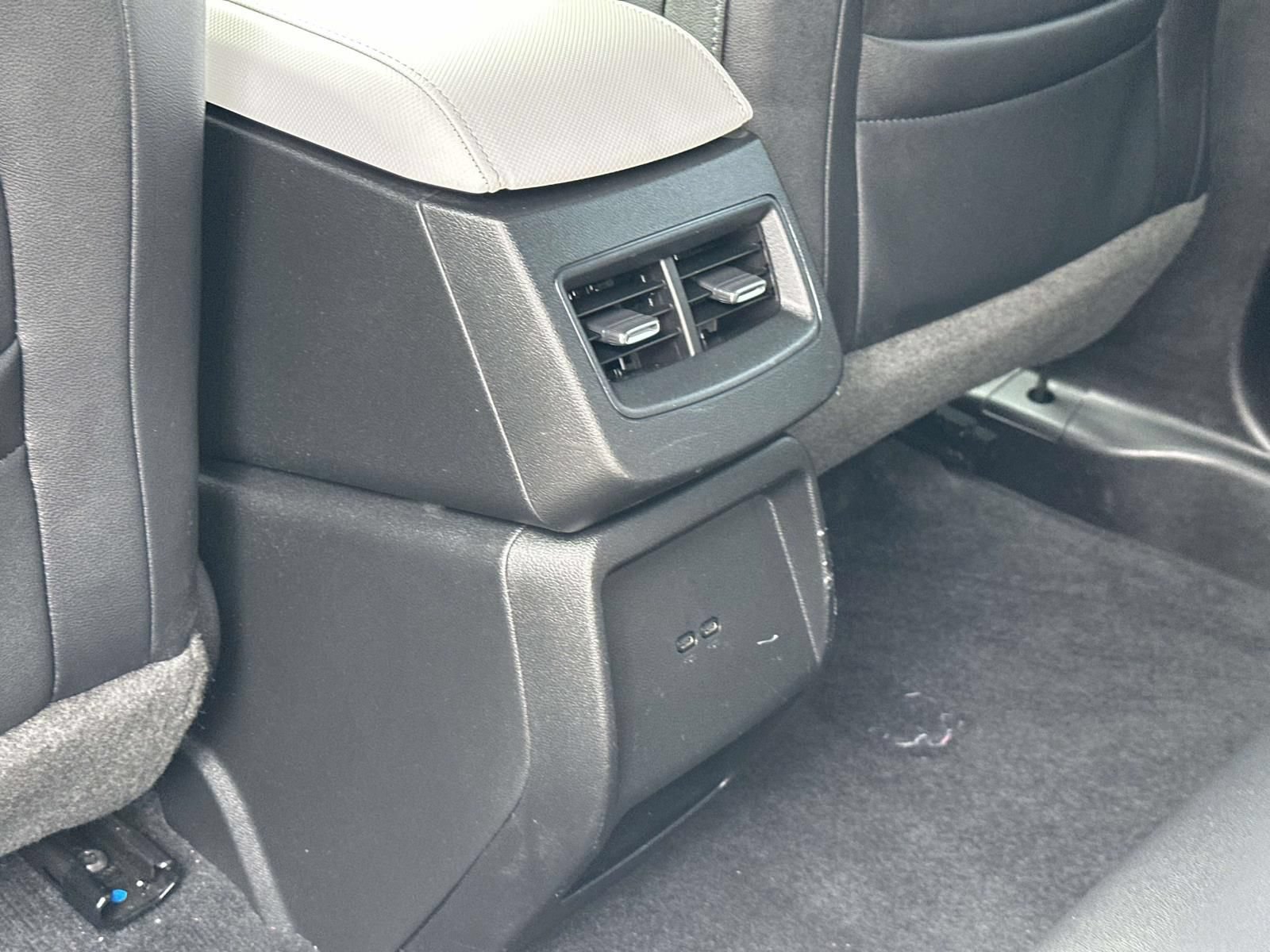 Certified 2024 Chevrolet Equinox EV LT FWD image 25