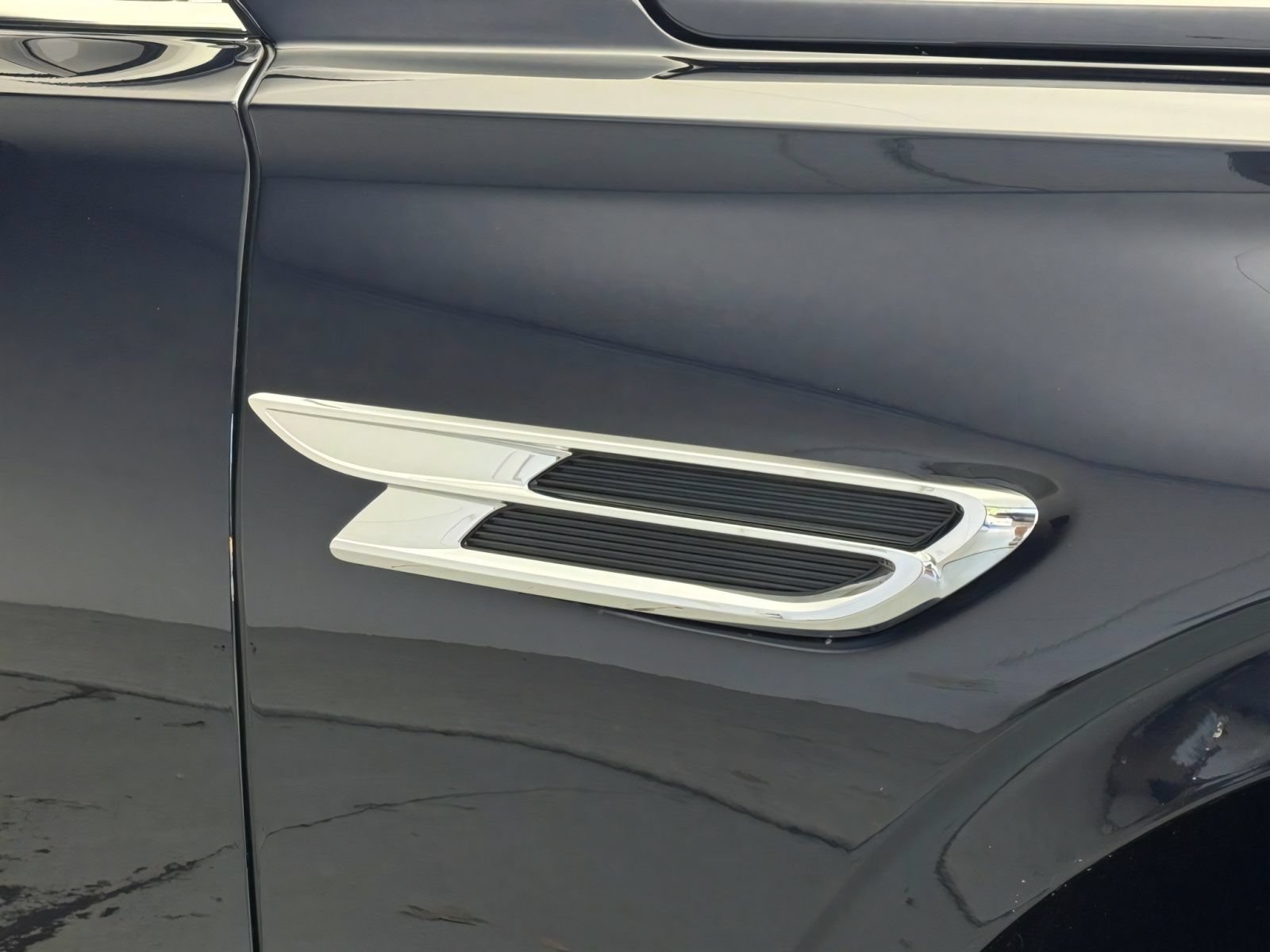 New 2026 Bentley Flying Spur Plug-In Hybrid AWD/4WD image 34