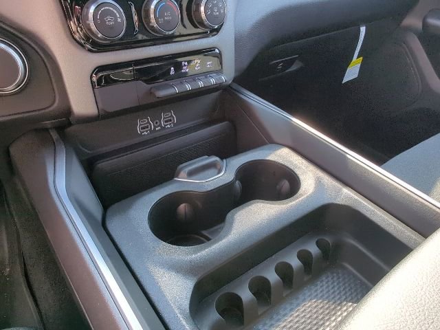 New 2026 RAM 1500 4x4 Crew Cab image 27