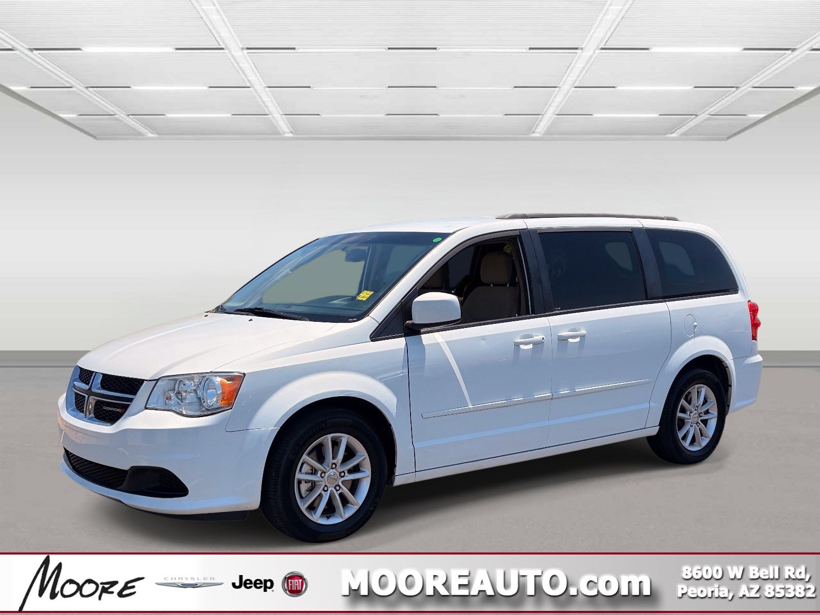 Used 2015 Dodge Grand Caravan SXT w/ UConnect Hands-Free Group FWD image 1