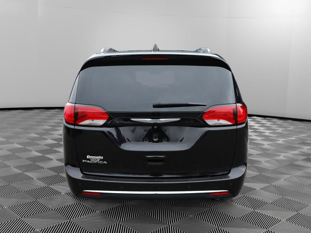 Used 2019 Chrysler Pacifica Touring-L Plus image 6