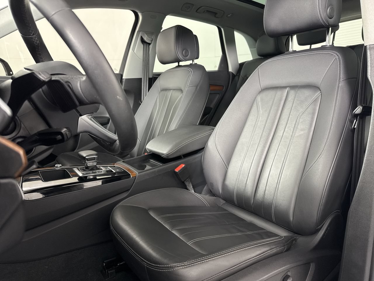 Used 2023 Audi Q5 2.0T Premium w/ Convenience Package AWD/4WD image 19