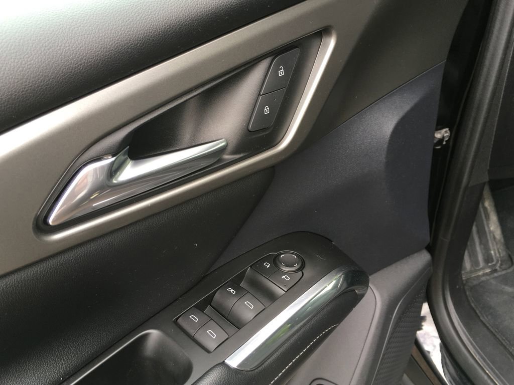 Used 2024 Chevrolet Traverse LT w/ Midnight/Sport Edition AWD/4WD image 20