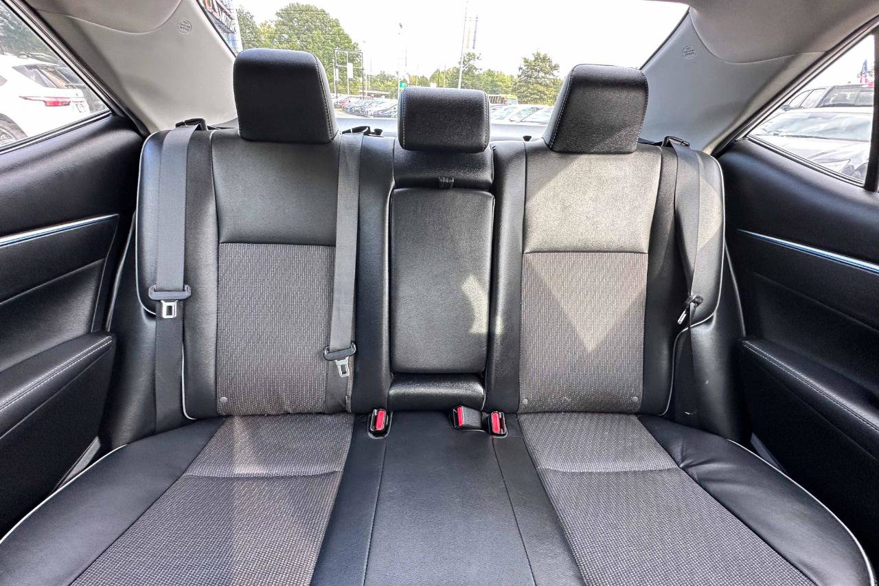 Used 2015 Toyota Corolla S image 22