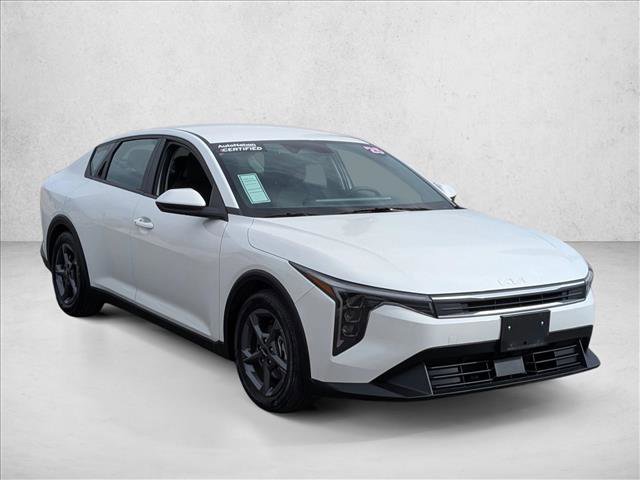 Used 2025 Kia K4 LXS image 3