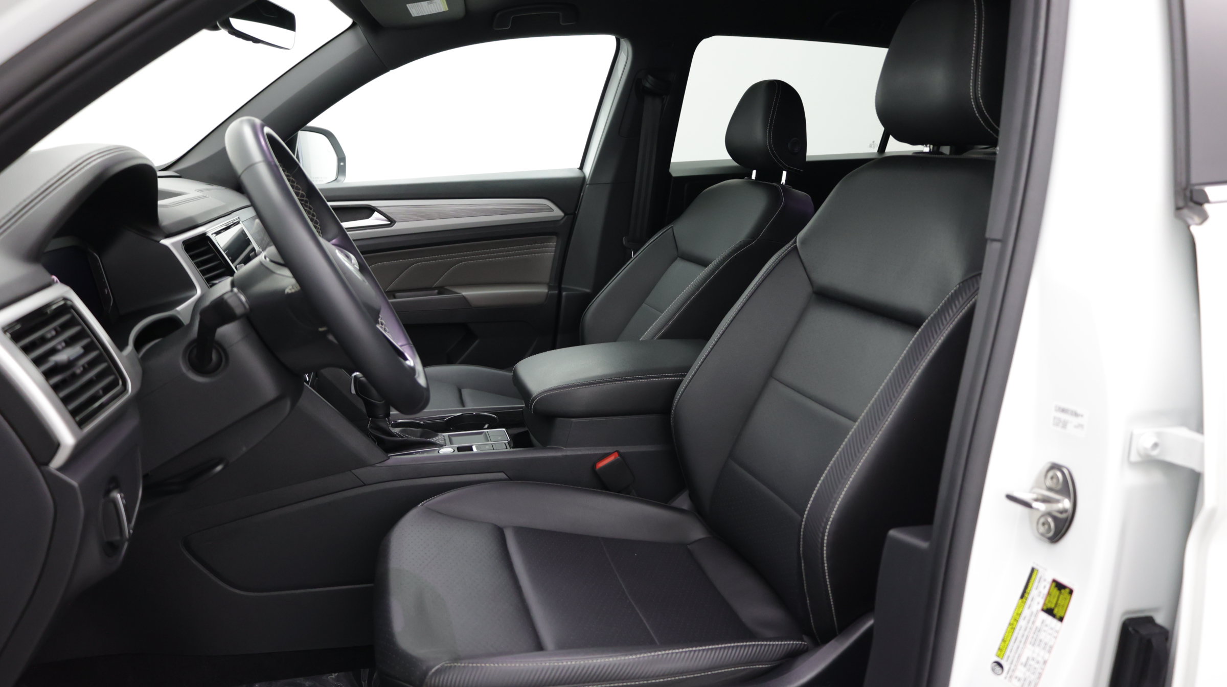 Used 2023 Volkswagen Atlas Cross Sport SE FWD image 14