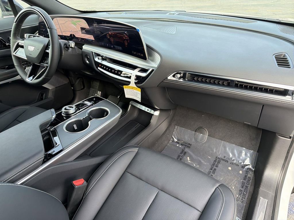 New 2025 Cadillac Lyriq Sport image 35