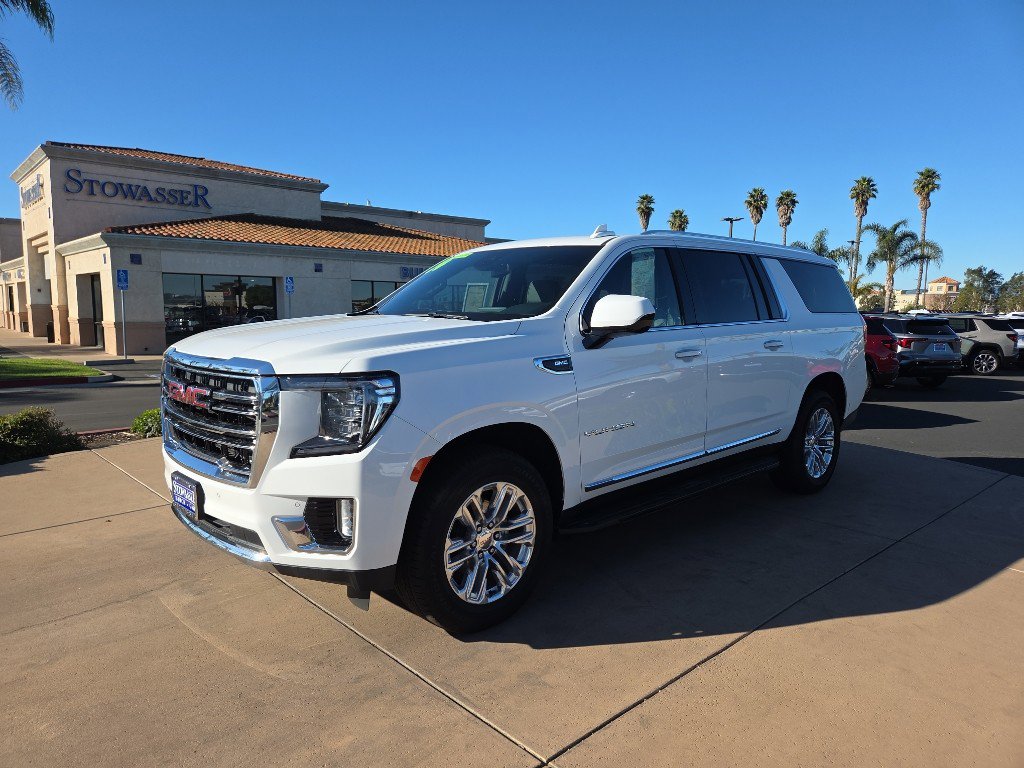 Used 2024 GMC Yukon XL SLT image 1