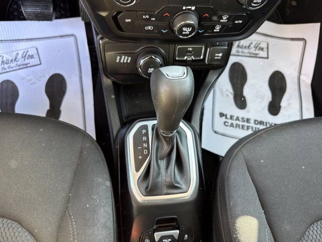 Used 2023 Jeep Renegade Altitude image 15