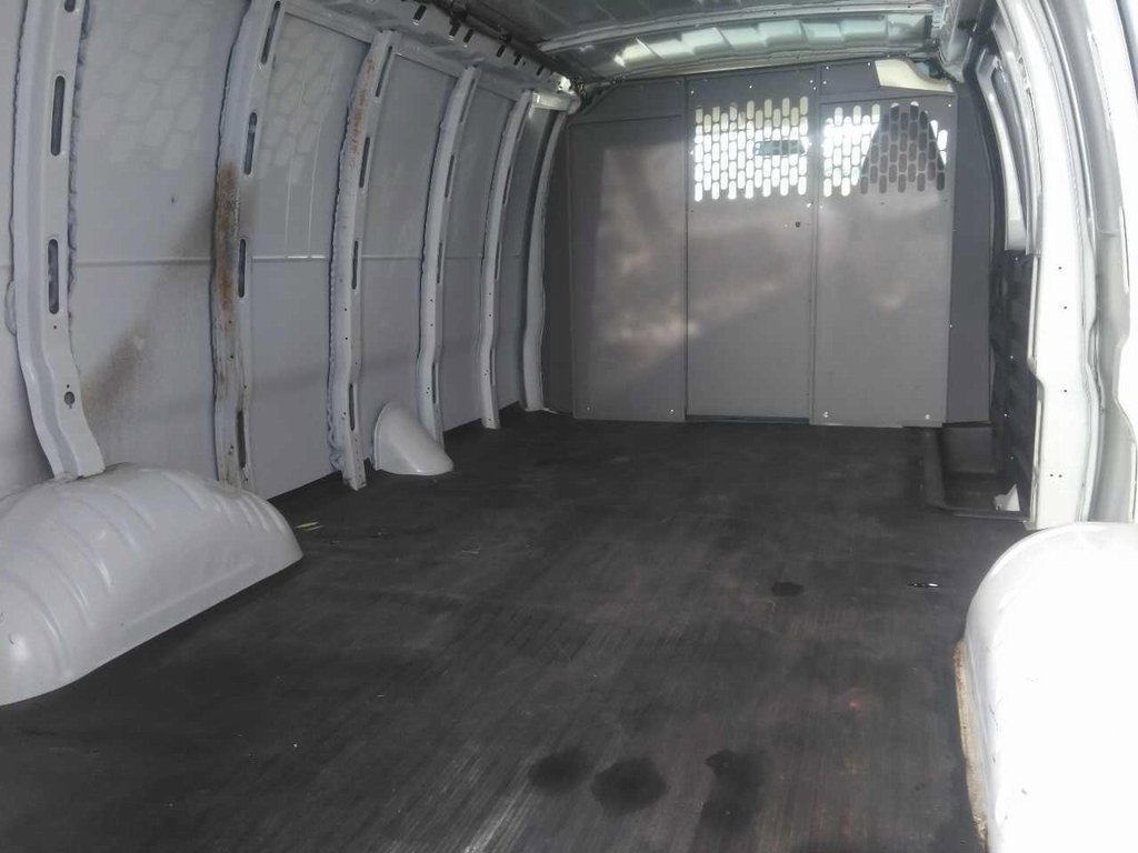 Used 2022 Chevrolet Express 3500 Extended w/ Driver Convenience Package image 14