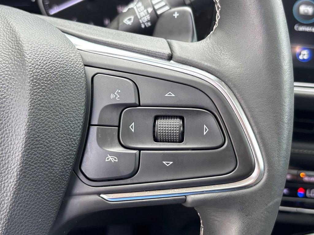 Used 2023 Buick Envision Avenir AWD/4WD image 33