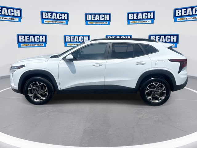 Used 2025 Chevrolet Trax LT w/ LT Convenience Package FWD image 5