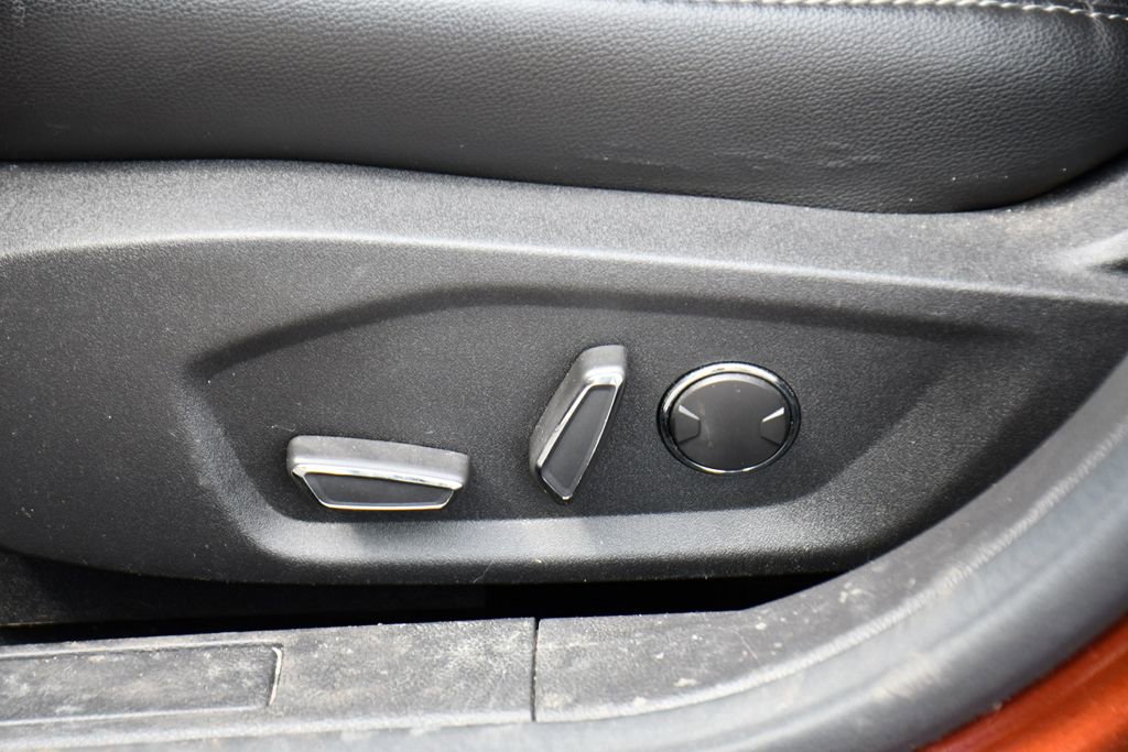 Used 2016 Ford Fusion SE w/ Equipment Group 202A FWD image 22