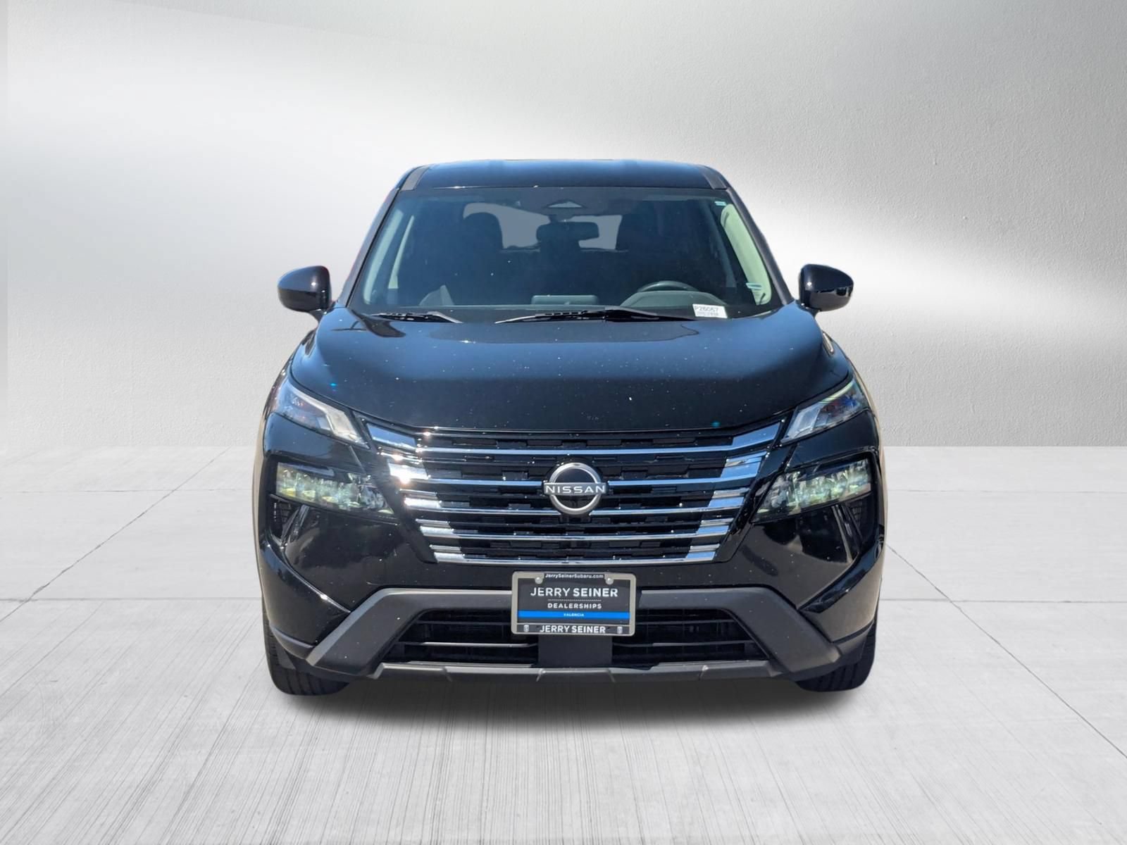 Used 2024 Nissan Rogue SV FWD image 8