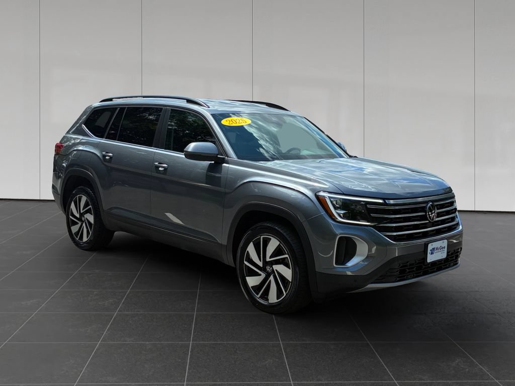 Used 2025 Volkswagen Atlas SE AWD/4WD image 7