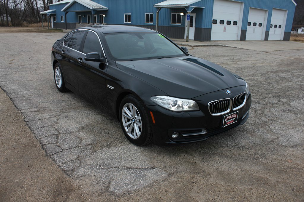 Used 2016 BMW 528i xDrive Sedan image 4