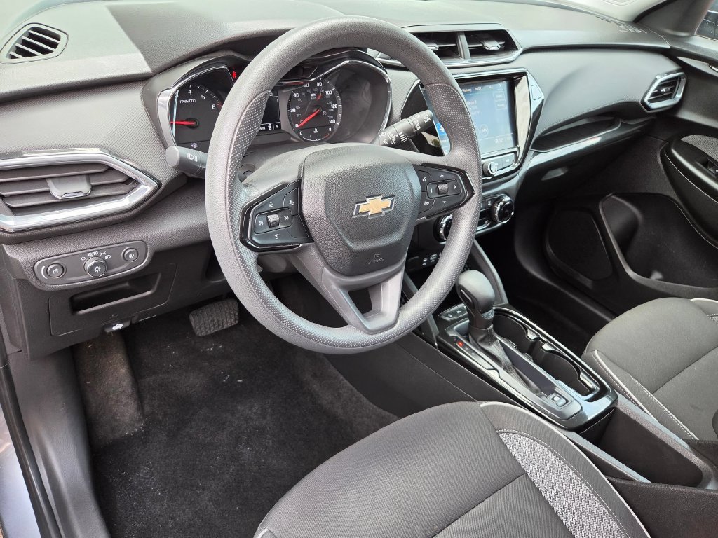 Used 2022 Chevrolet TrailBlazer LT w/ Convenience Package AWD/4WD image 14