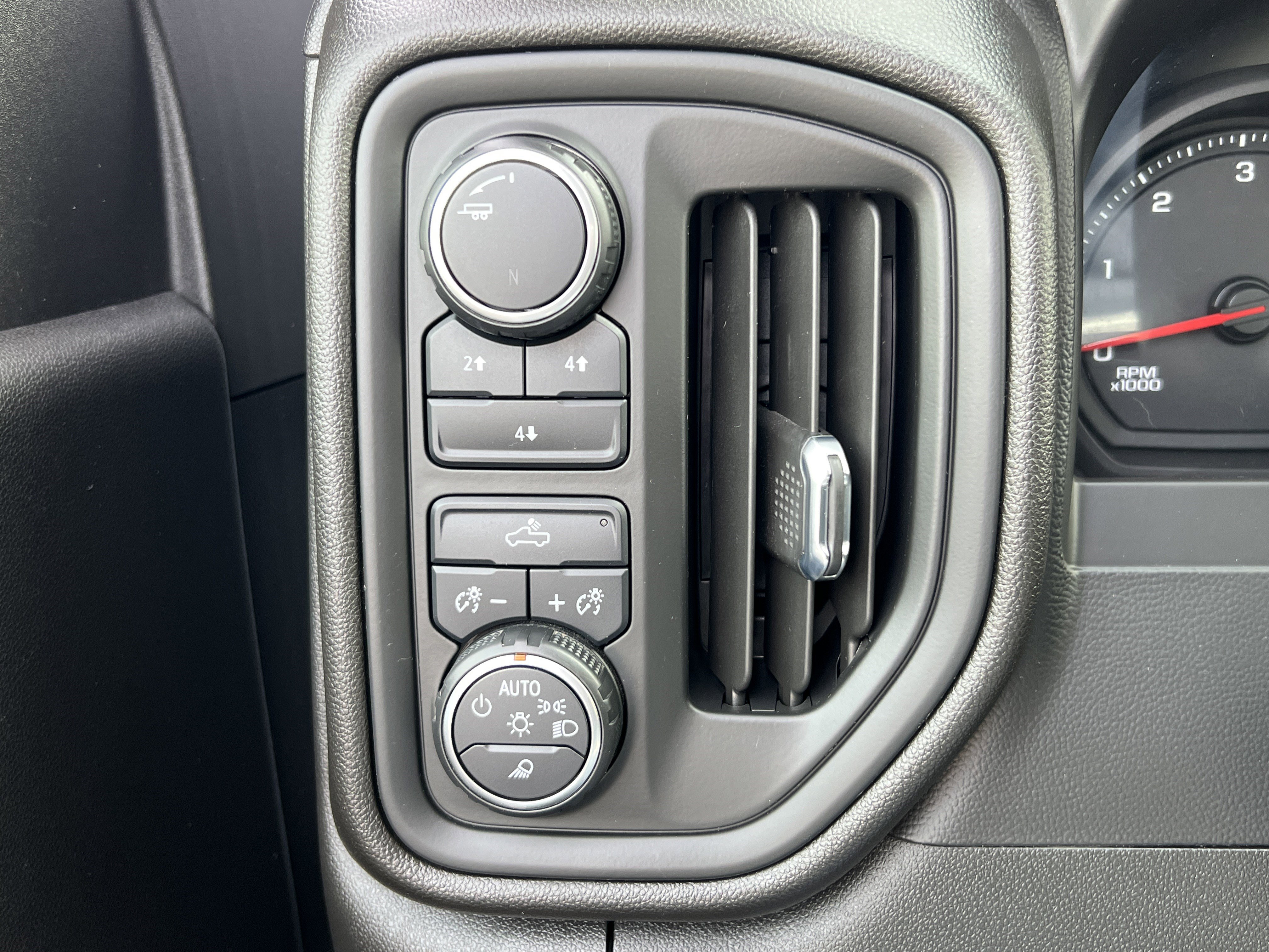 Used 2022 Chevrolet Silverado 3500 W/T image 25