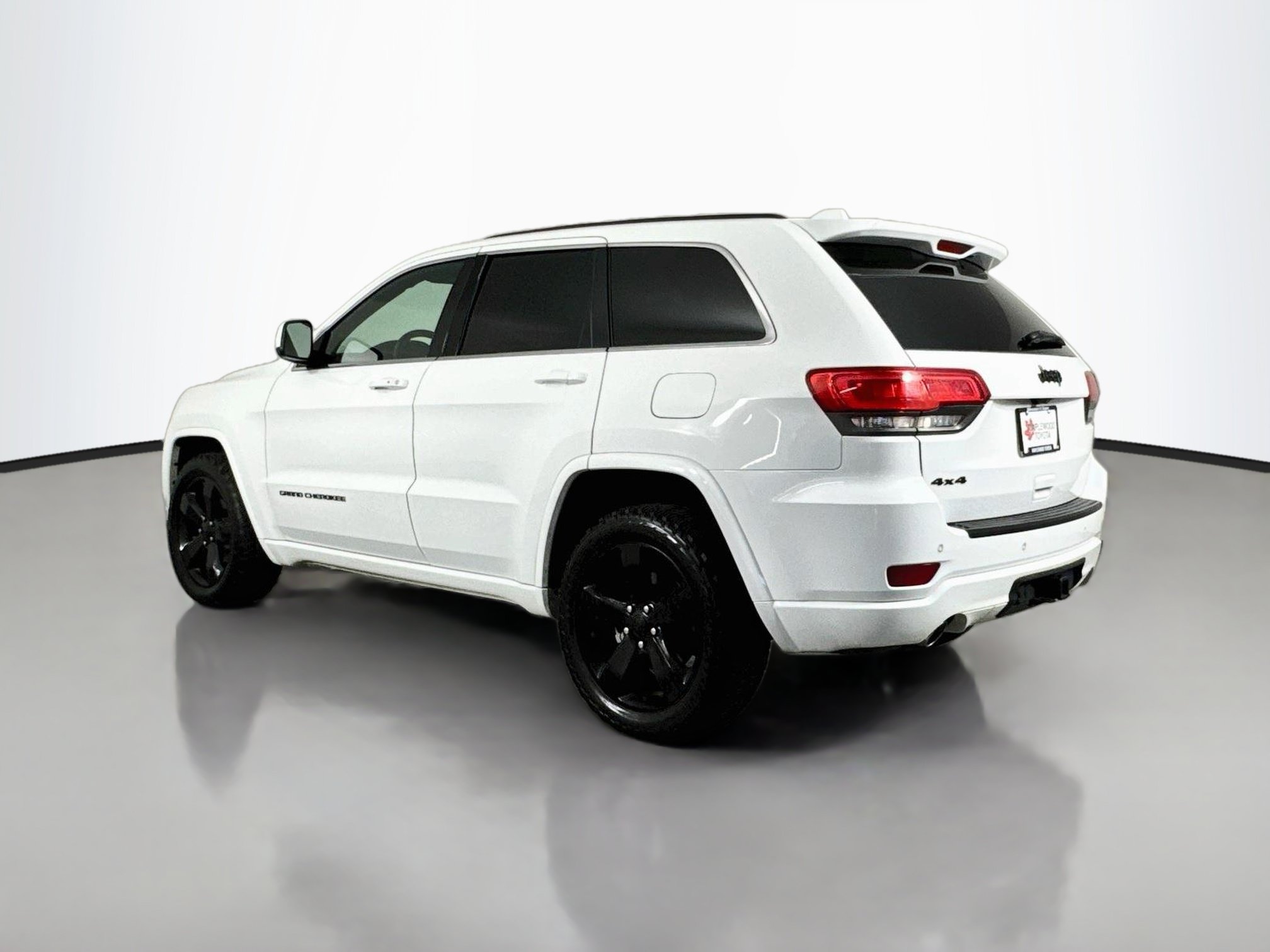 Used 2015 Jeep Grand Cherokee Altitude AWD/4WD image 5