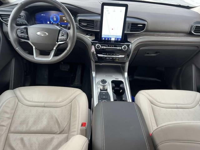 Certified 2024 Ford Explorer Platinum w/ Technology Package image 16