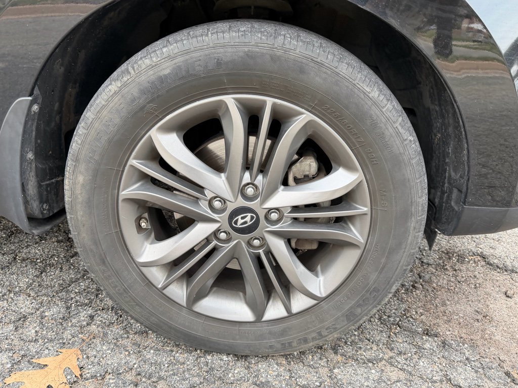 Used 2015 Hyundai Tucson GLS w/ Option Group 02 FWD image 9