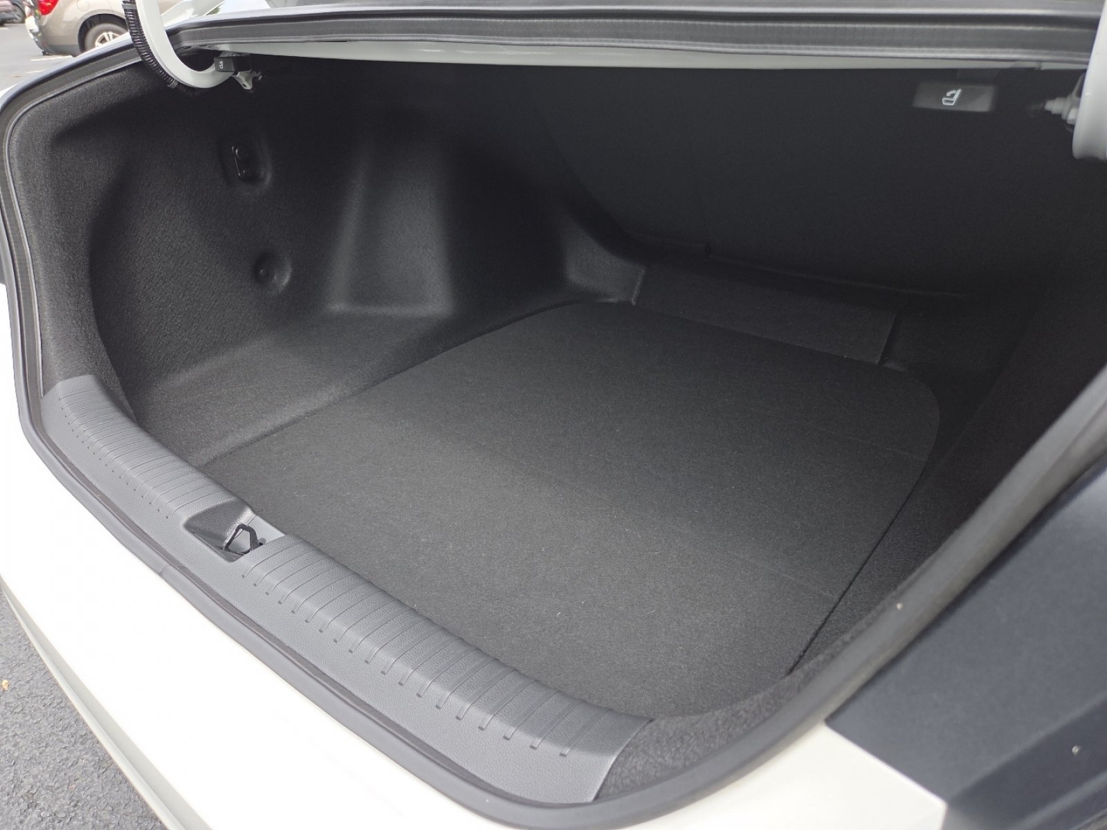 Used 2025 Honda Accord SE image 22