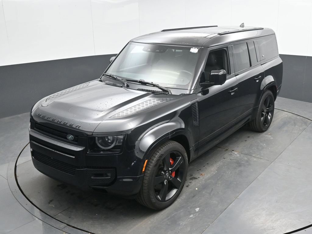 Used 2024 Land Rover Defender 130 X-Dynamic SE image 40