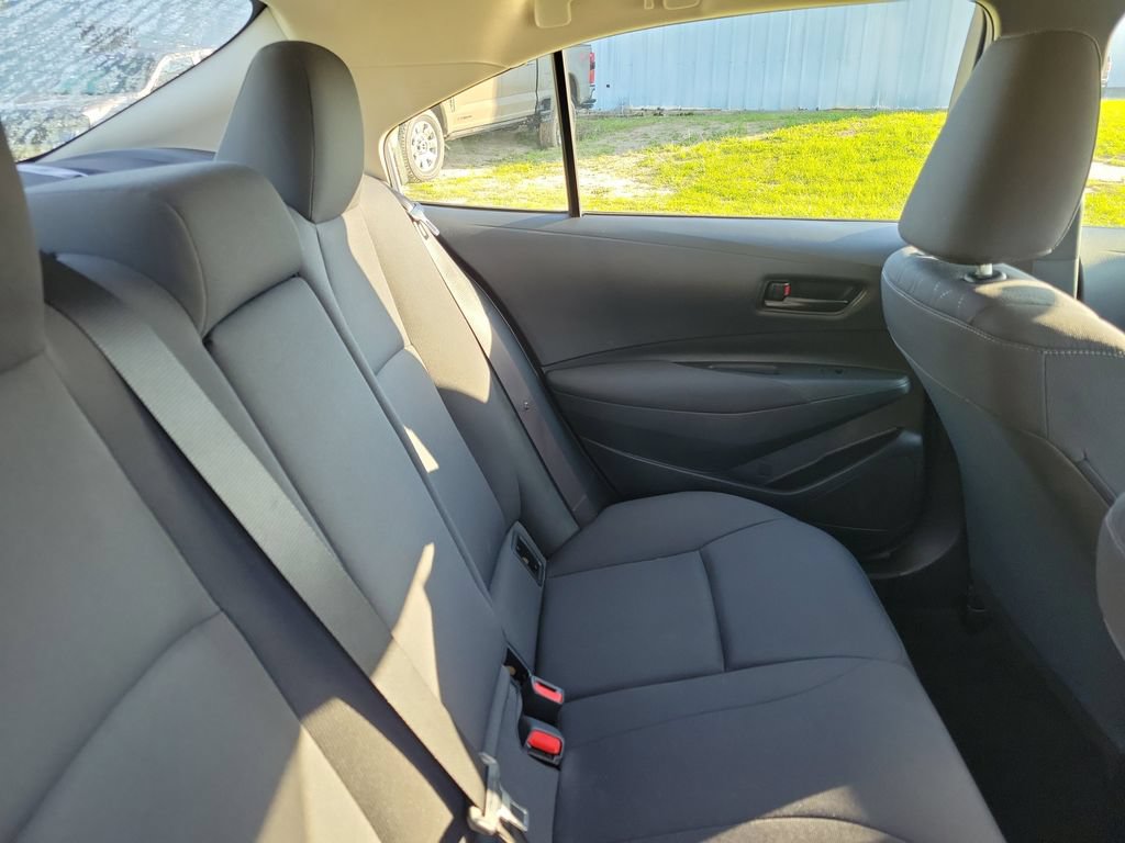 Used 2024 Toyota Corolla LE FWD image 31