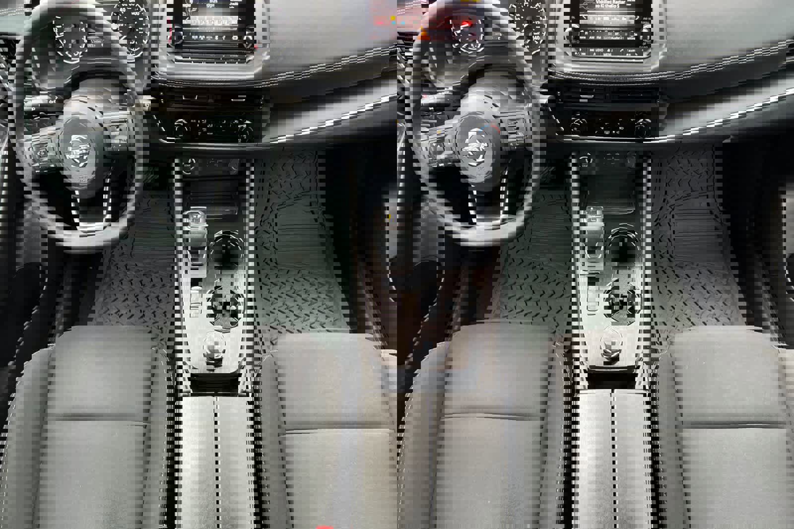 Used 2023 Nissan Rogue S image 3