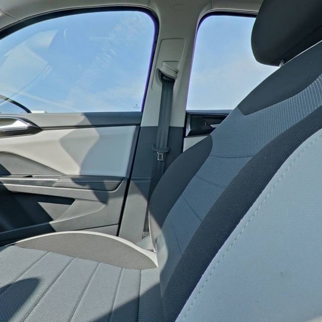 Used 2025 Volkswagen Taos S image 24