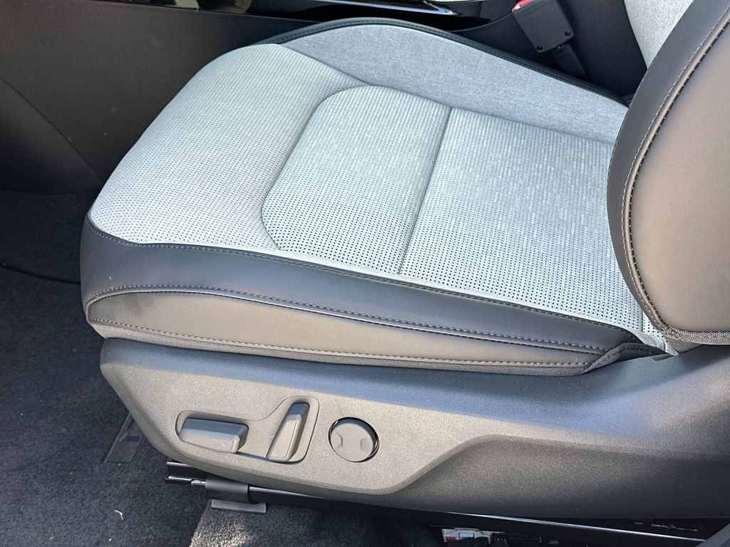 New 2026 Kia Niro SX Touring FWD image 18
