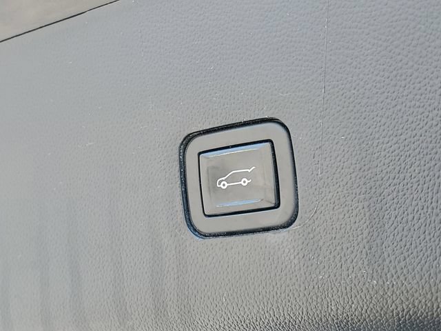 Certified 2021 Chevrolet Traverse RS AWD/4WD image 9