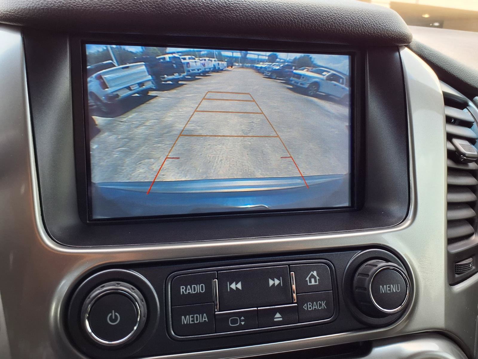 Used 2018 Chevrolet Tahoe LS RWD image 6