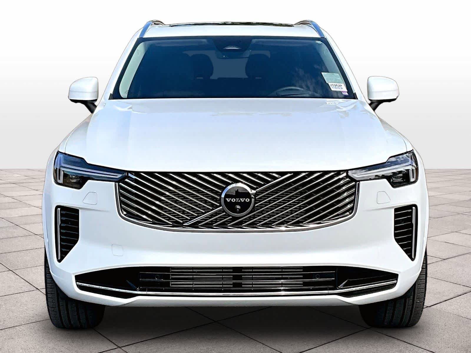 Used 2025 Volvo XC90 T8 Ultra w/ Protection Package Premier image 3