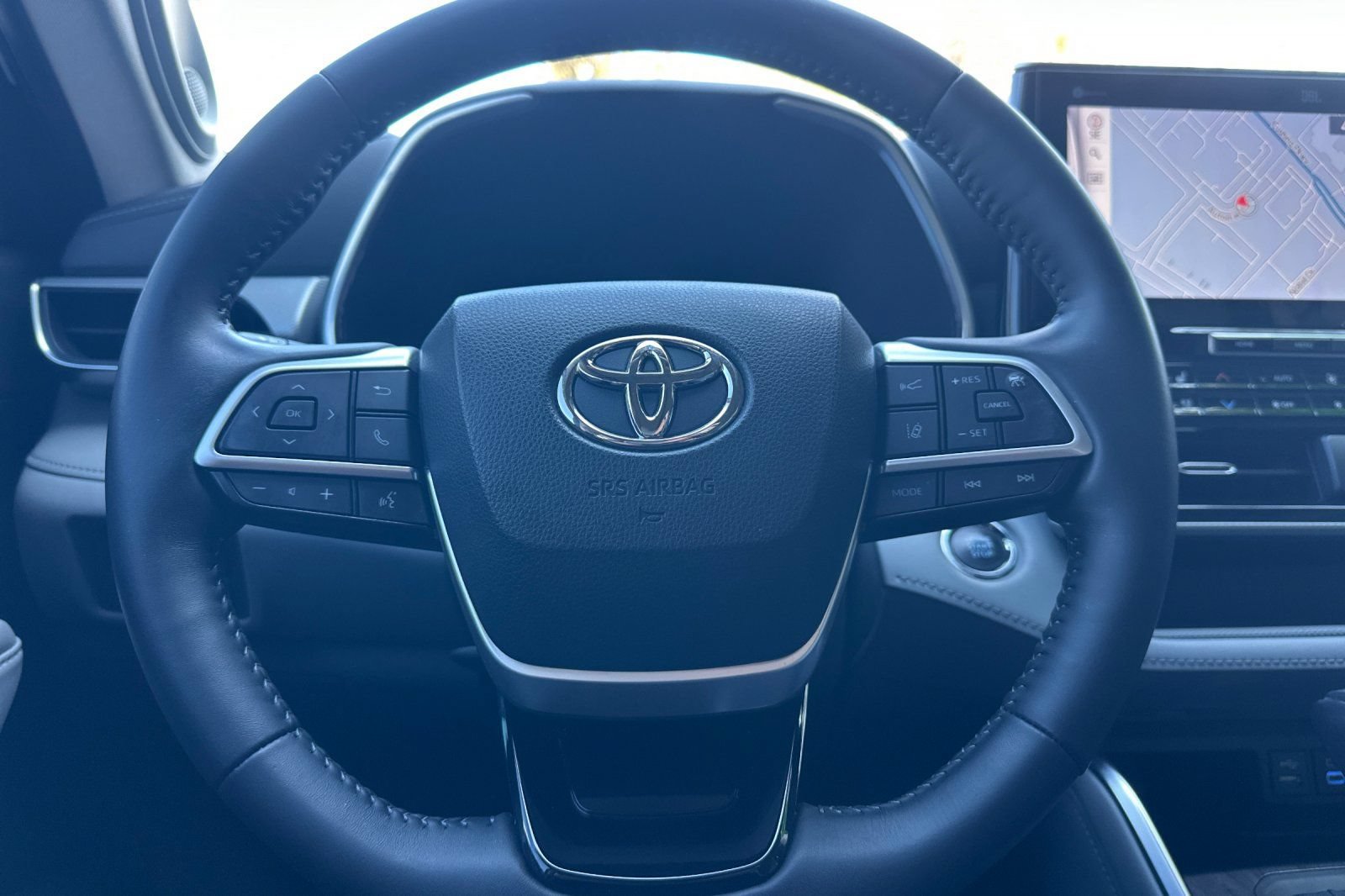 Used 2022 Toyota Highlander Platinum FWD image 25
