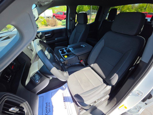 Used 2025 Chevrolet Silverado 1500 Custom Trail Boss w/ Dark Appearance Package AWD/4WD image 31