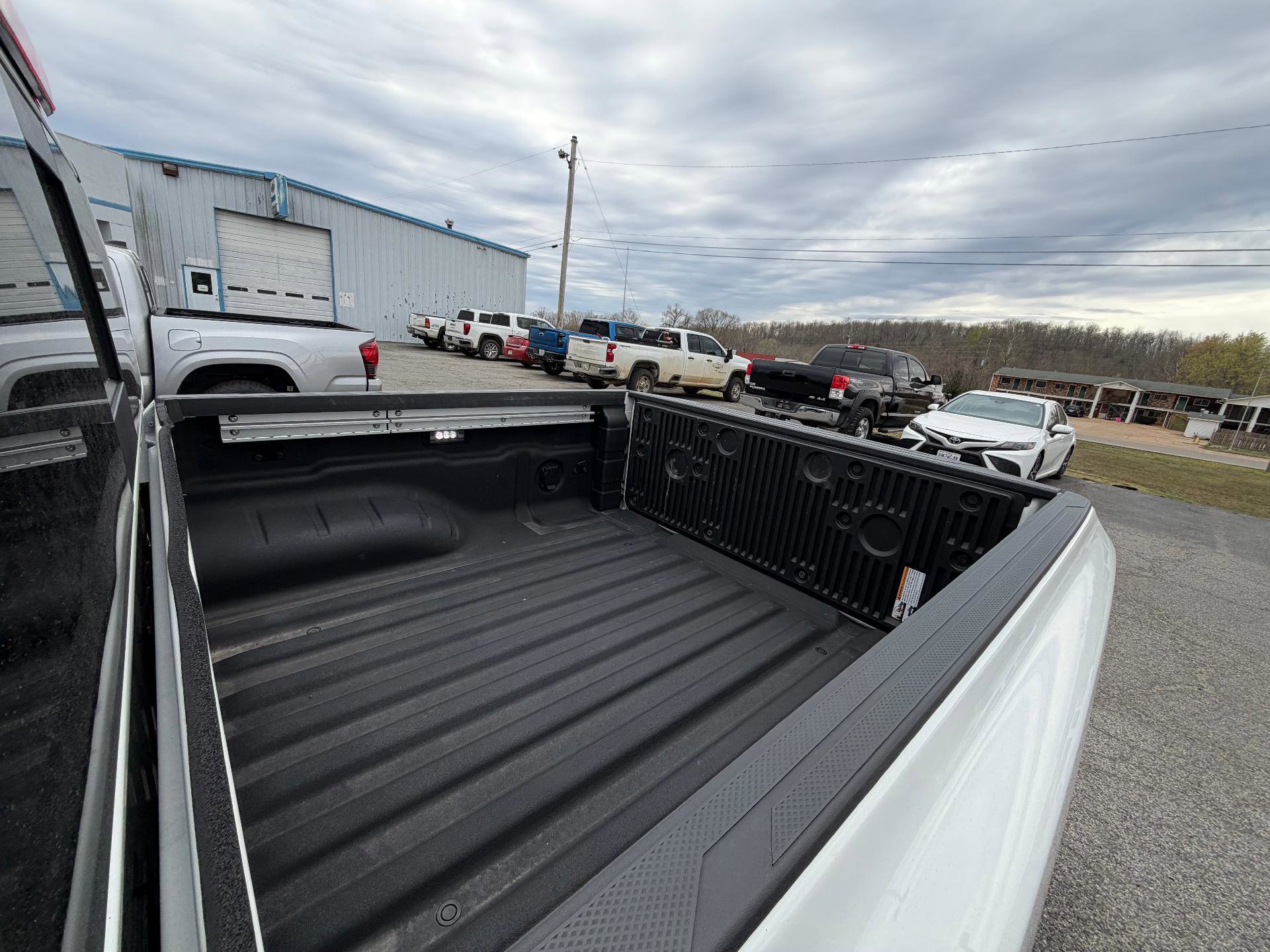 Used 2023 Nissan Frontier SV w/ SV Convenience Package AWD/4WD image 13