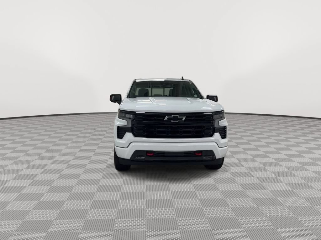 Used 2023 Chevrolet Silverado 1500 RST w/ Redline Edition AWD/4WD image 3