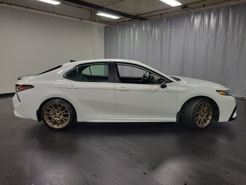 Used 2024 Toyota Camry SE FWD image 9