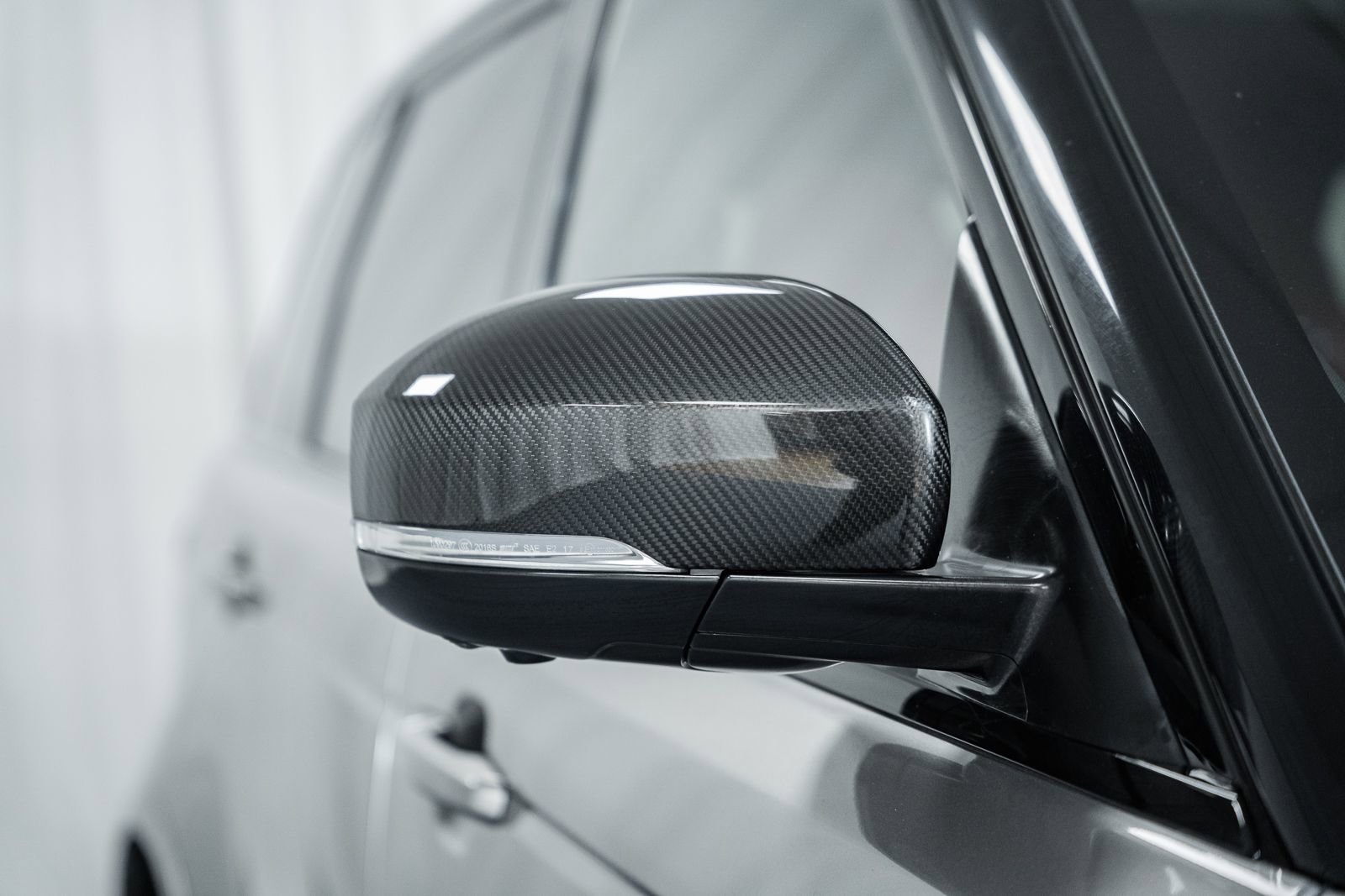 Used 2019 Land Rover Range Rover Sport SVR image 18