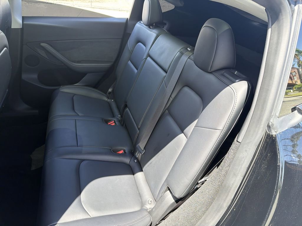 Used 2023 Tesla Model Y Performance AWD/4WD image 25