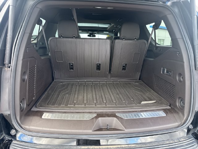 Used 2023 GMC Yukon XL Denali w/ LPO, Floor Liner Package AWD/4WD image 28
