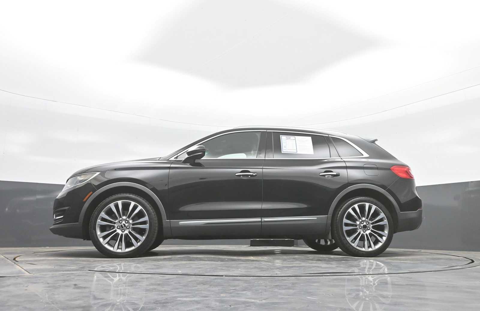 Used 2016 Lincoln MKX Reserve w/ Driver Assistance Package AWD/4WD image 32