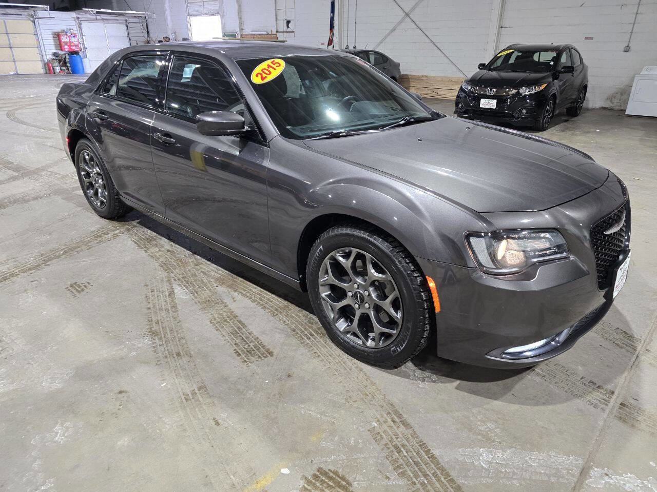 Used 2015 Chrysler 300 S image 17