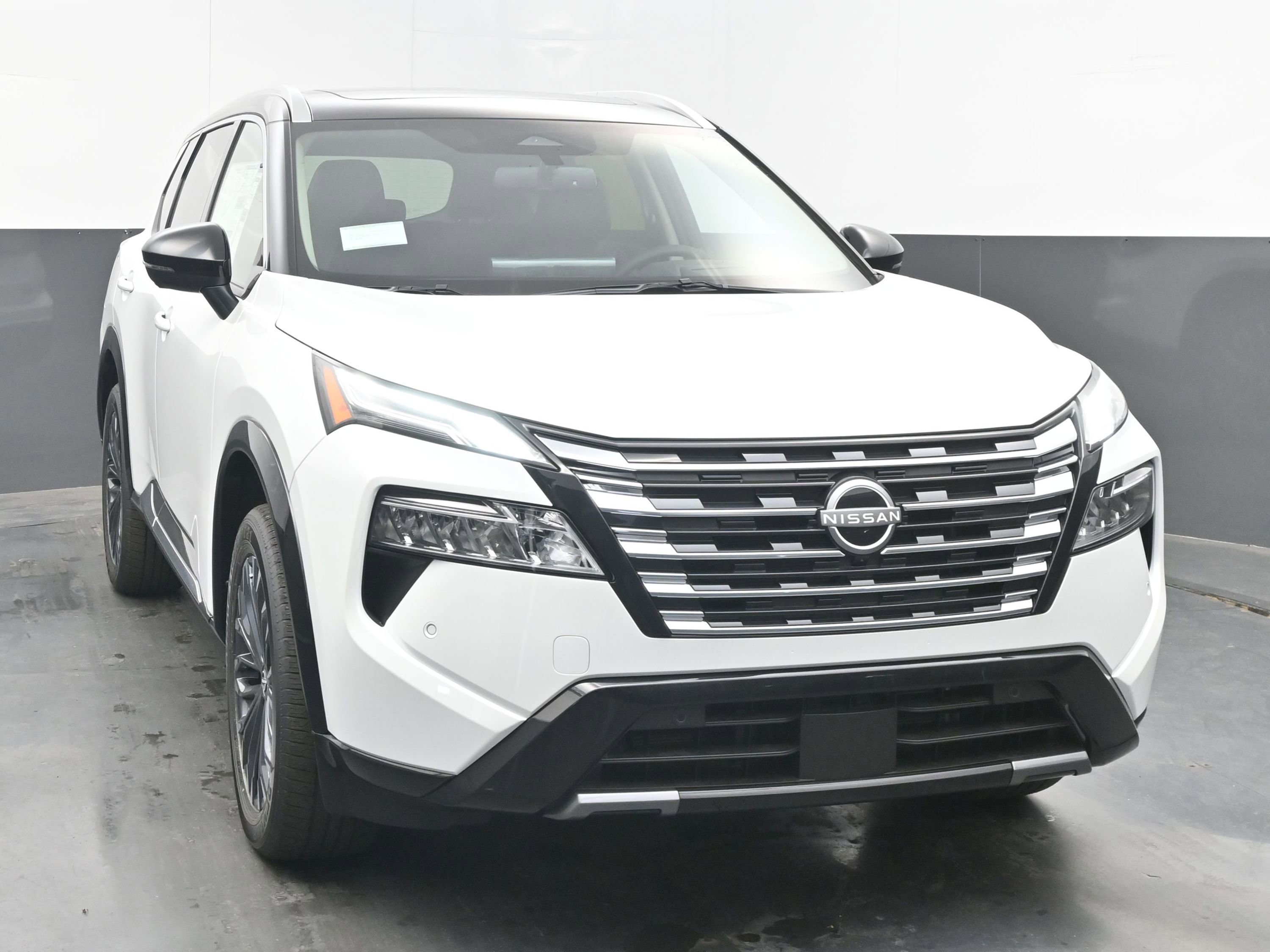 New 2026 Nissan Rogue Platinum w/ Platinum Premium Package image 2