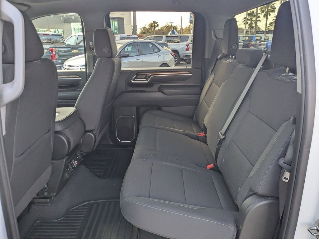 Used 2025 Chevrolet Silverado 2500 LT w/ Convenience Package image 13